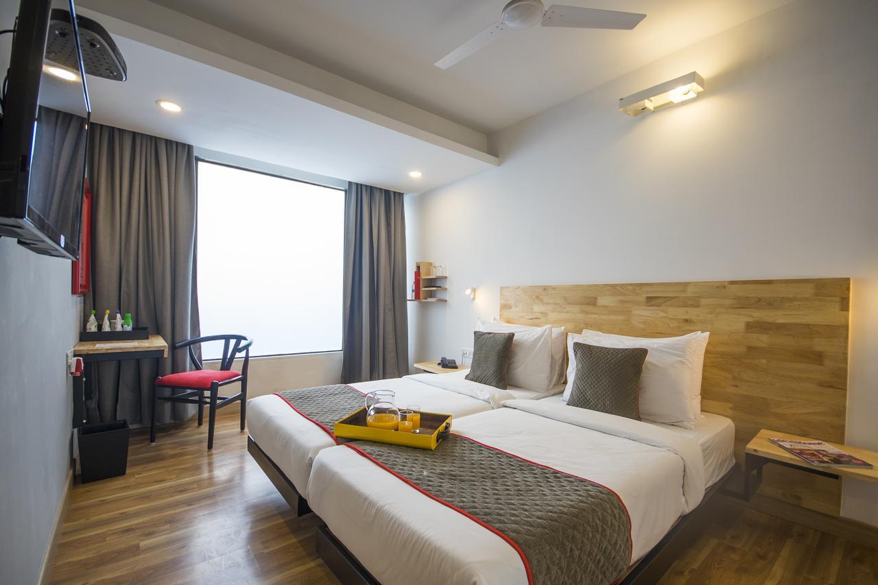 Hotel Oyo Townhouse 16 International Airport Mumbai Exterior foto
