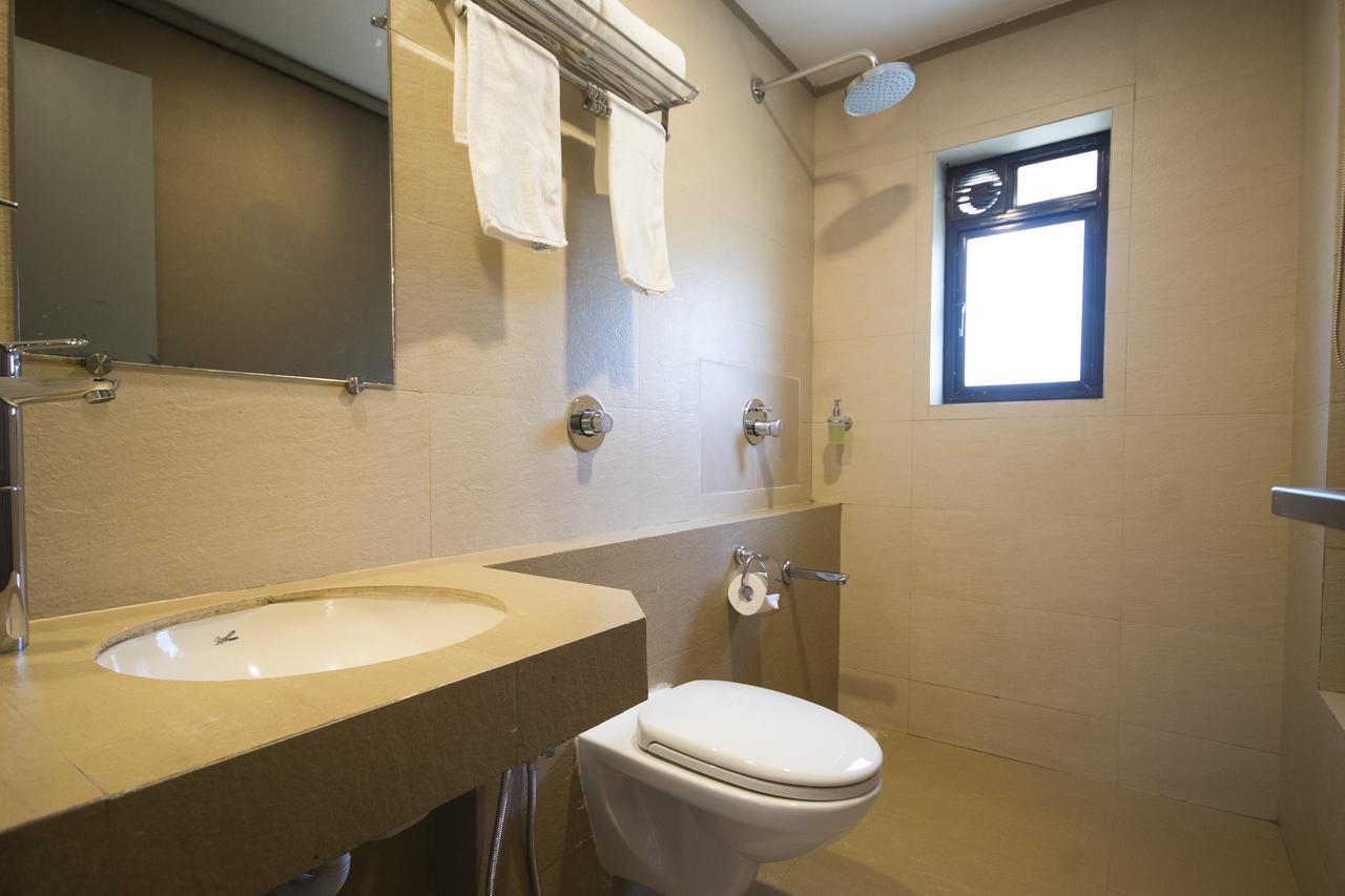 Hotel Oyo Townhouse 16 International Airport Mumbai Exterior foto