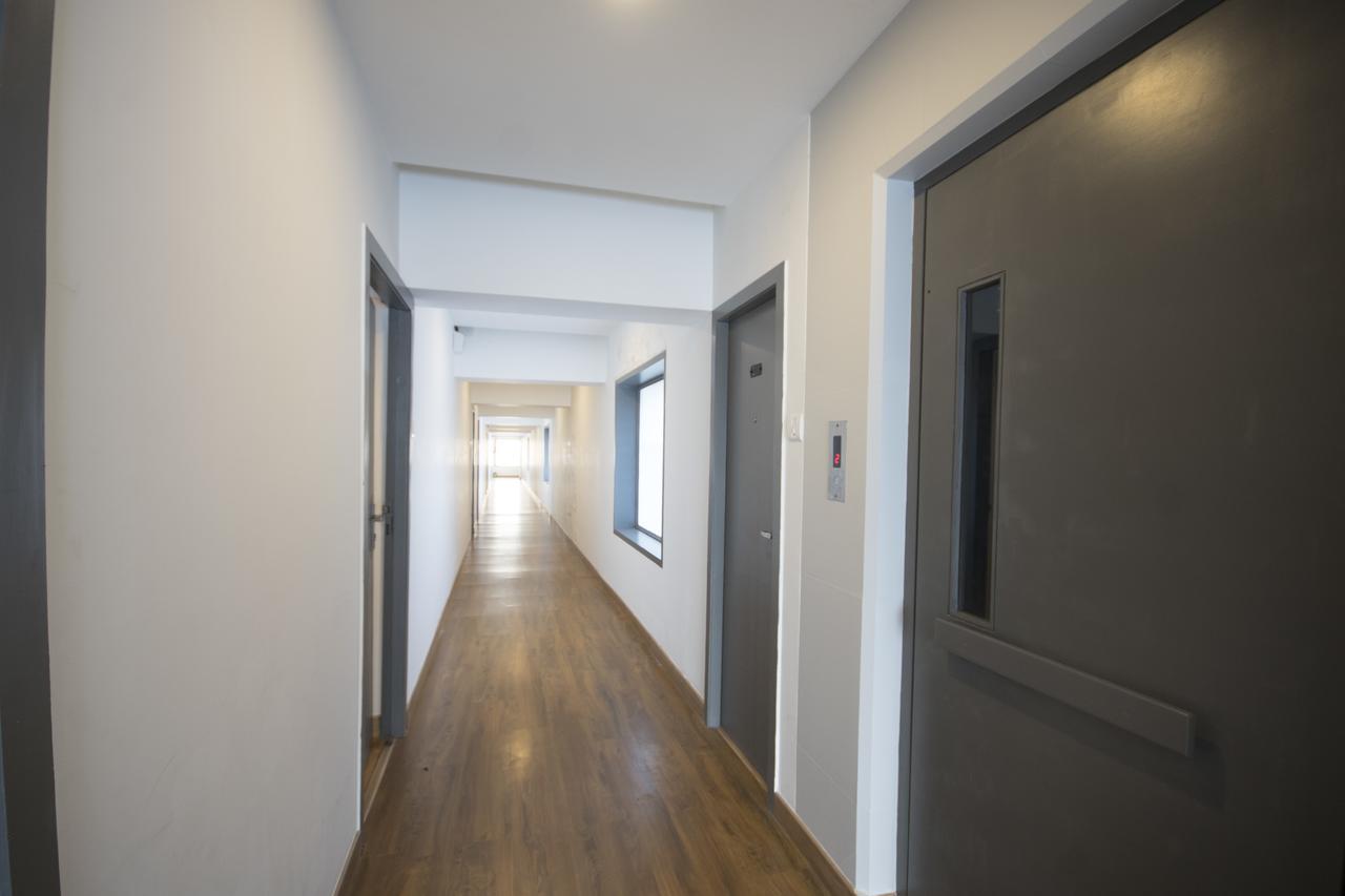 Hotel Oyo Townhouse 16 International Airport Mumbai Exterior foto